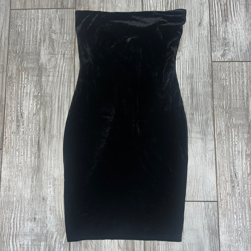 Black velvet dress with feathers